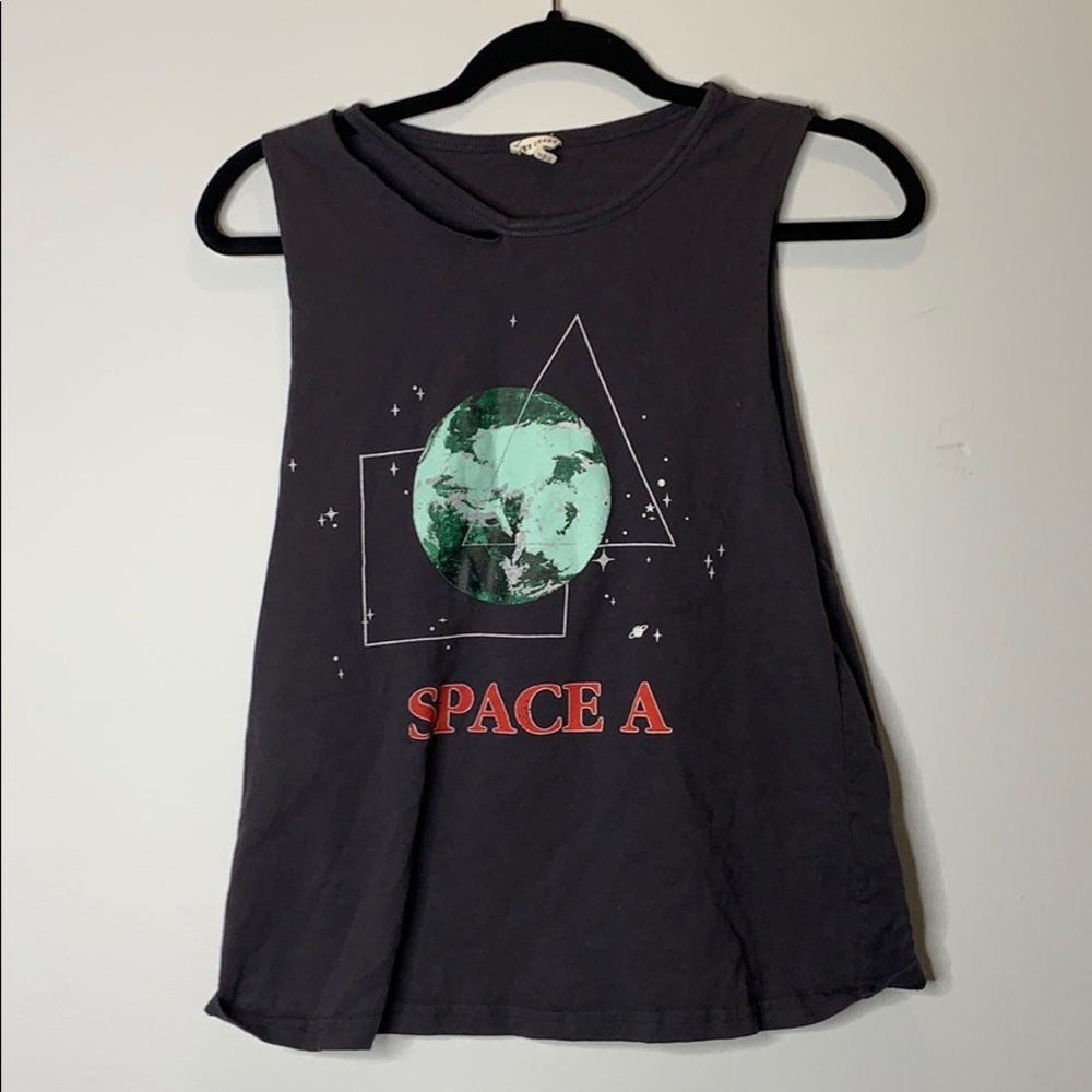 SPACE THEMED DISTRESSED TANK